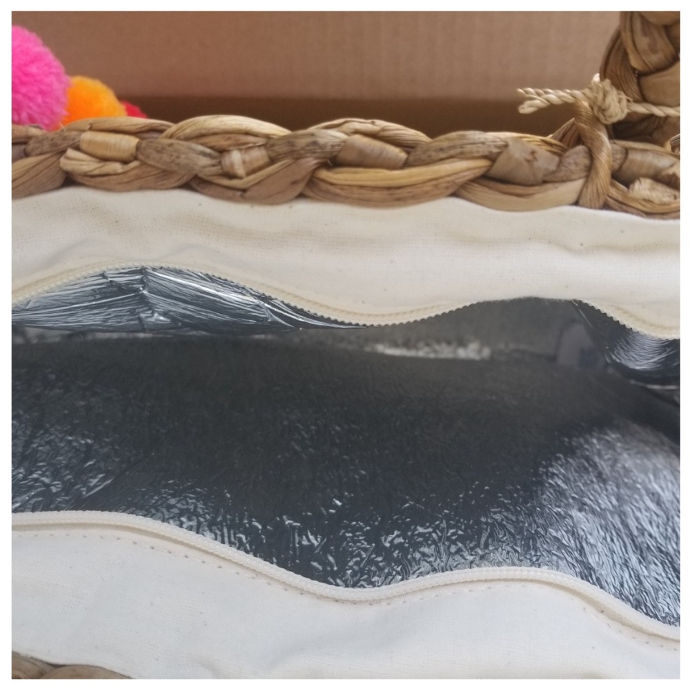 Handcrafted woven insulated beach bag - Picture 6 of 8